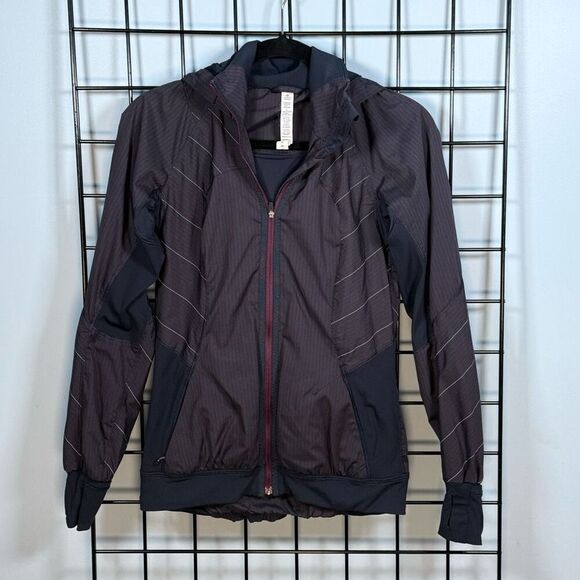 Lululemon Run Bundle Up Liner Jacket Womens‎ 4 Navy Red Pinstripe Athletic - Picture 1 of 11